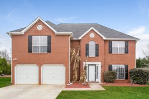 featured image of 1122 Cameron Rd