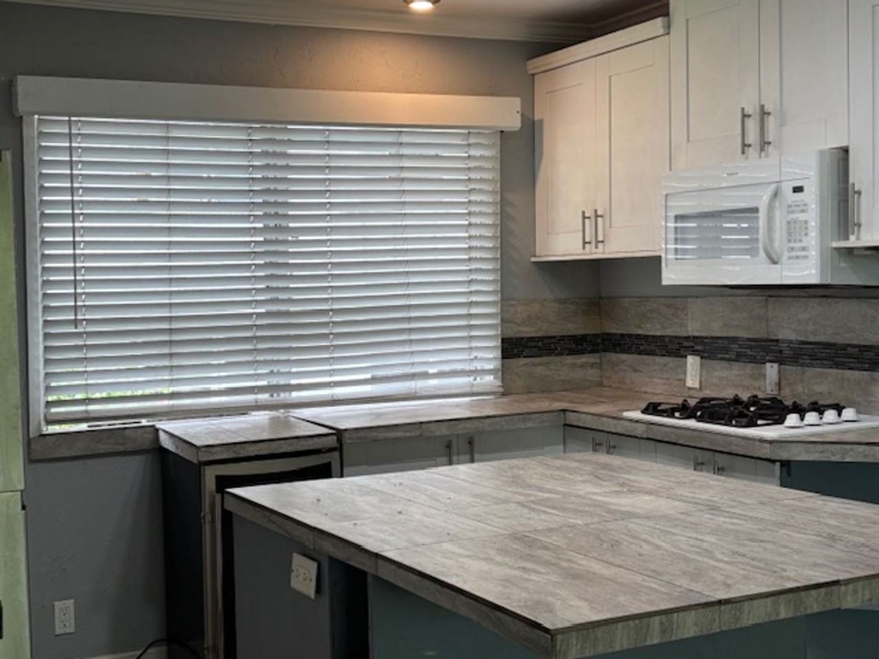 74-5618 Palani Rd - Photo 2 of 12