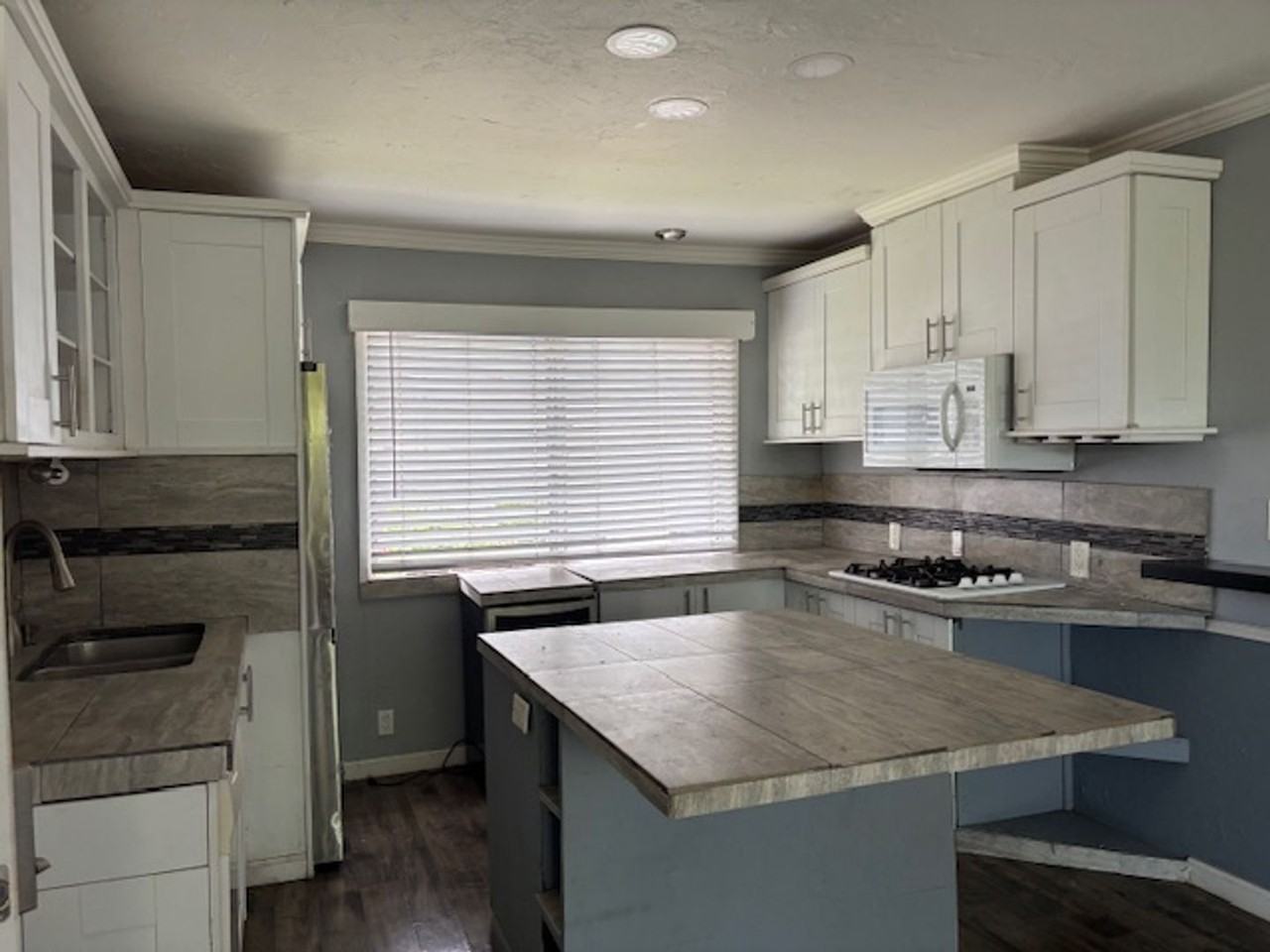 74-5618 Palani Rd - Photo 3 of 12
