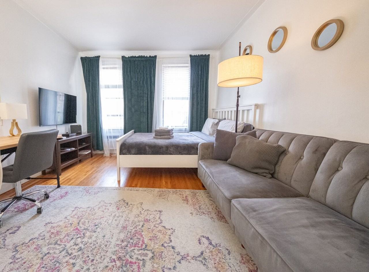 1422 2nd Ave #1031978P - Photo 2 of 24