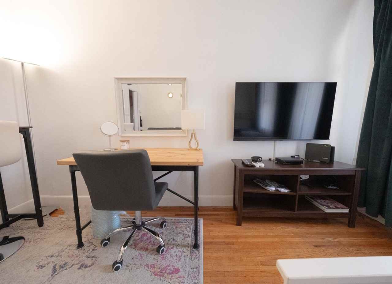 1422 2nd Ave #1031978P - Photo 4 of 24