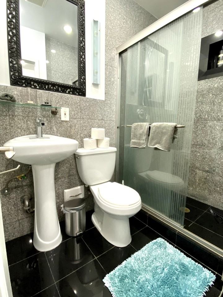 310 E 103rd St #1032007P - Photo 4 of 24