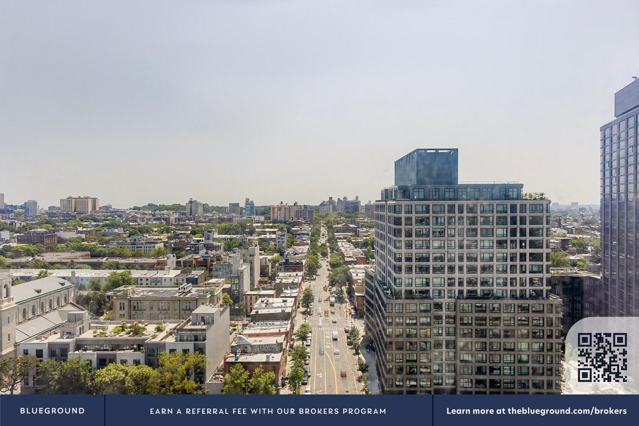 545 Vanderbilt Avenue - Photo 5 of 50