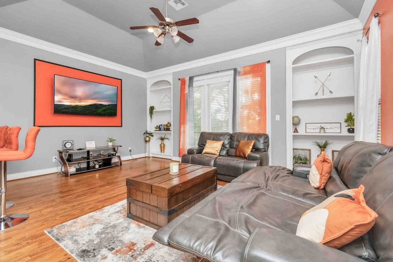 2521 St Emanuel St #1047945P - Photo 2 of 47