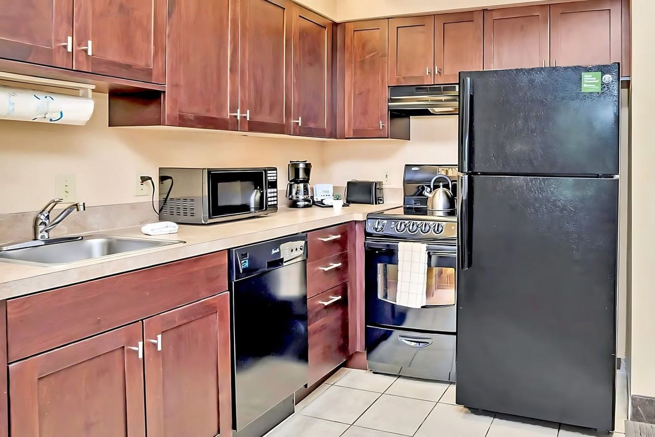 7601 Canada Ave #1335983P - Photo 3 of 18