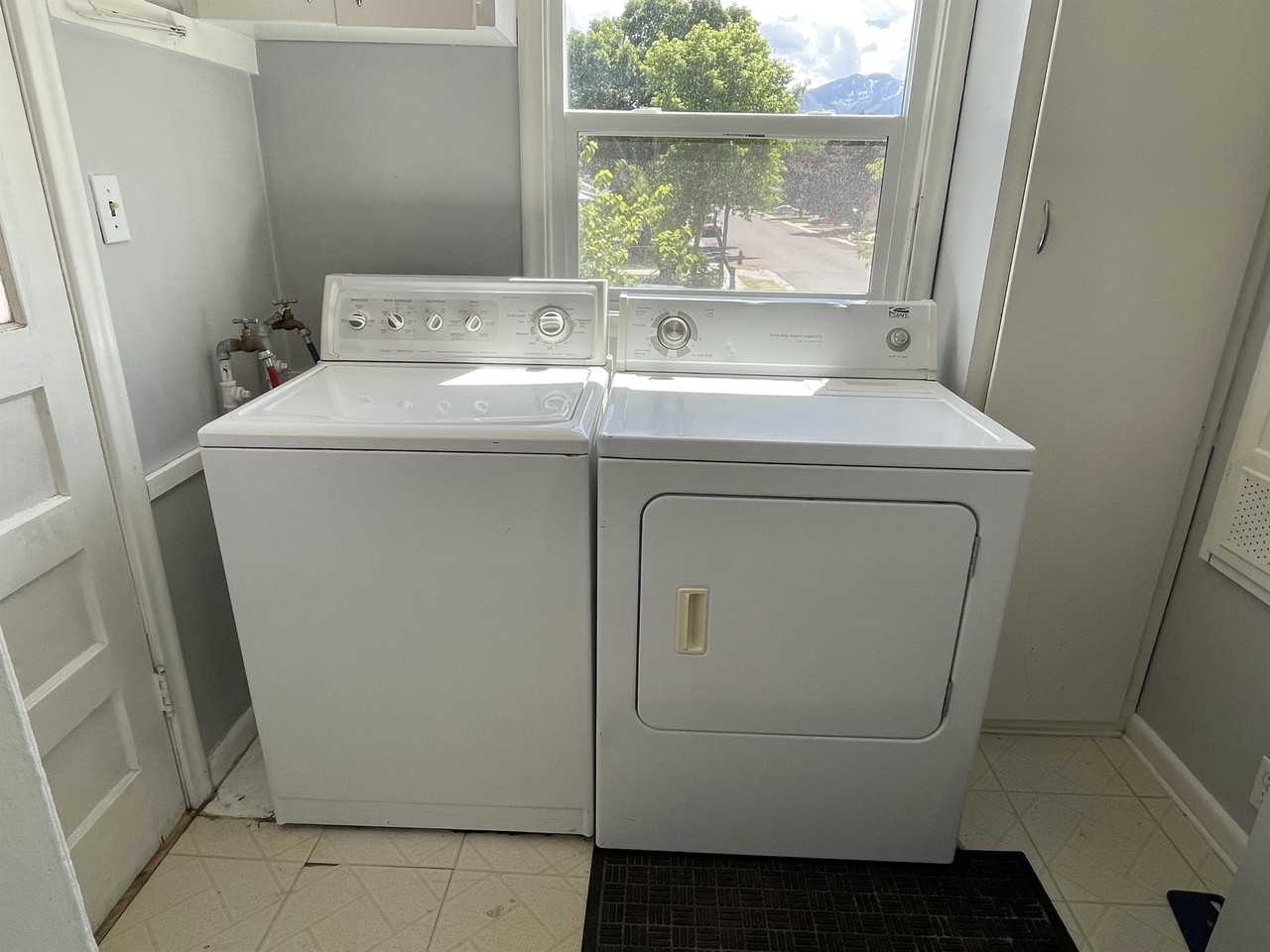 3595 S St #R - Photo 2 of 17