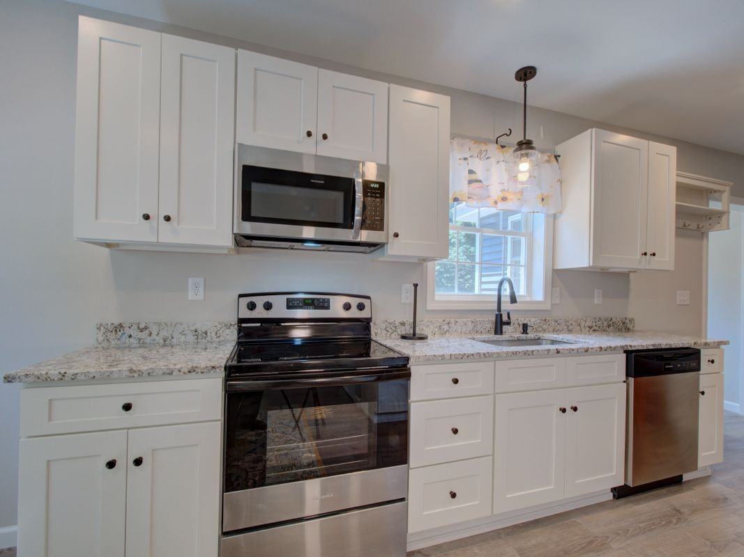 97 Church St - Photo 3 of 22