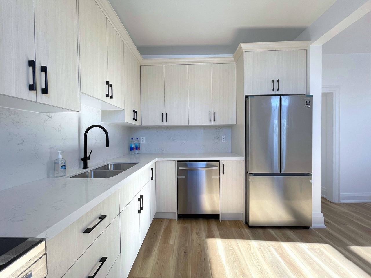 6 Fairlawn Avenue - Photo 3 of 16