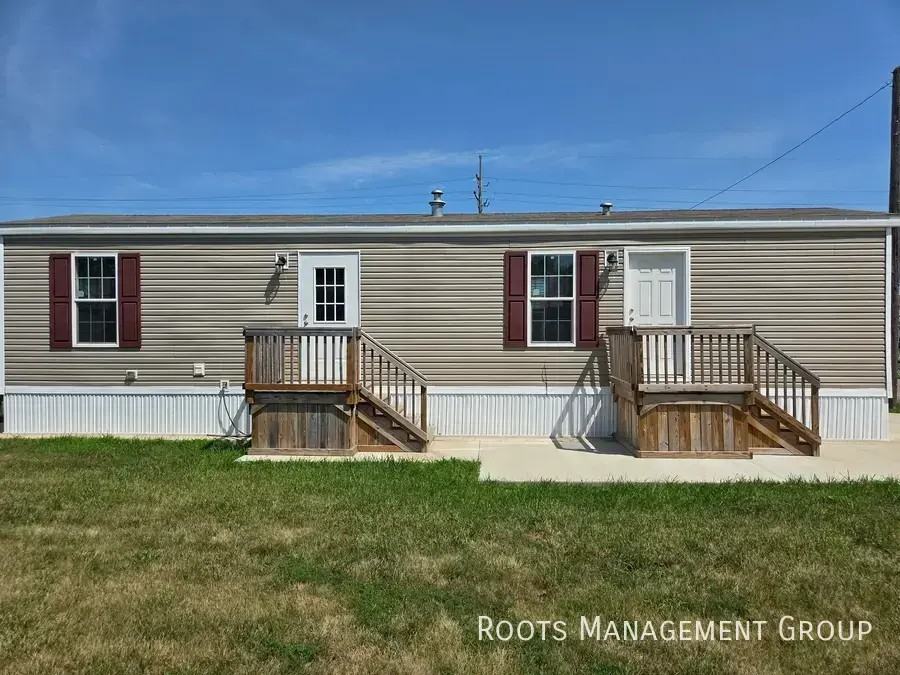 501 Carriage Lane Est #501 - Photo 2 of 13