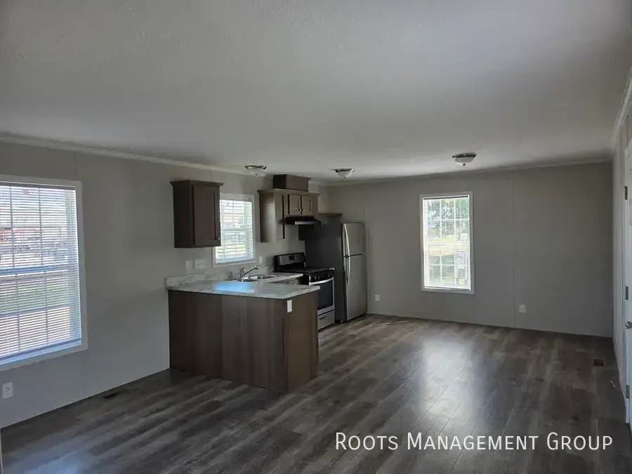 501 Carriage Lane Est #501 - Photo 3 of 13