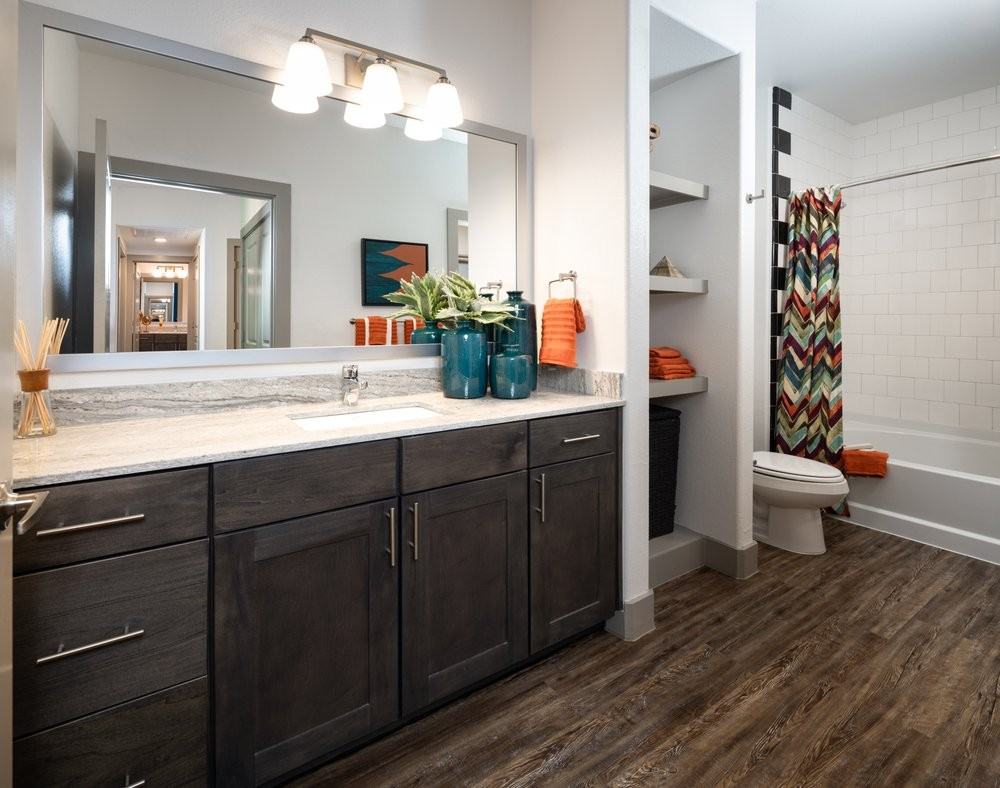 1213 E 5th St - Photo 6 of 23