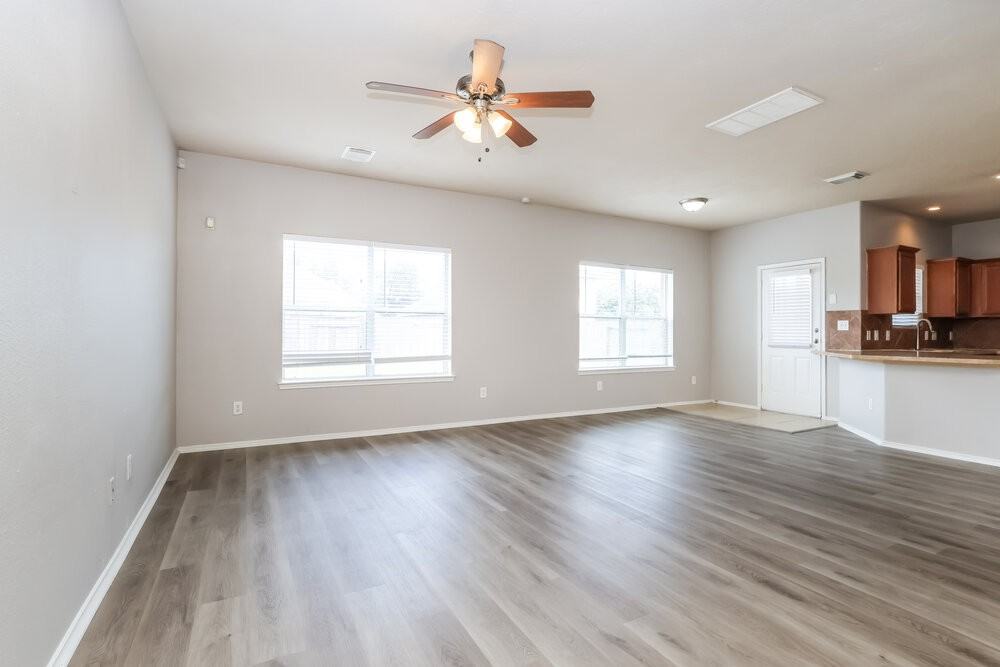 12719 Gable Wind Mill Ln - Photo 4 of 17