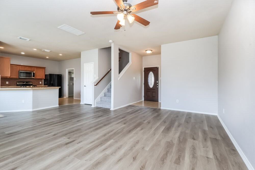 12719 Gable Wind Mill Ln - Photo 5 of 17