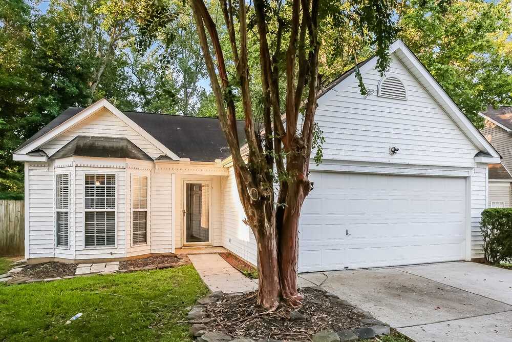 8610 Treyburn Dr - Photo 4 of 16