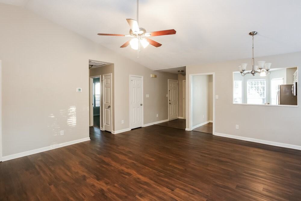 8610 Treyburn Dr - Photo 6 of 16