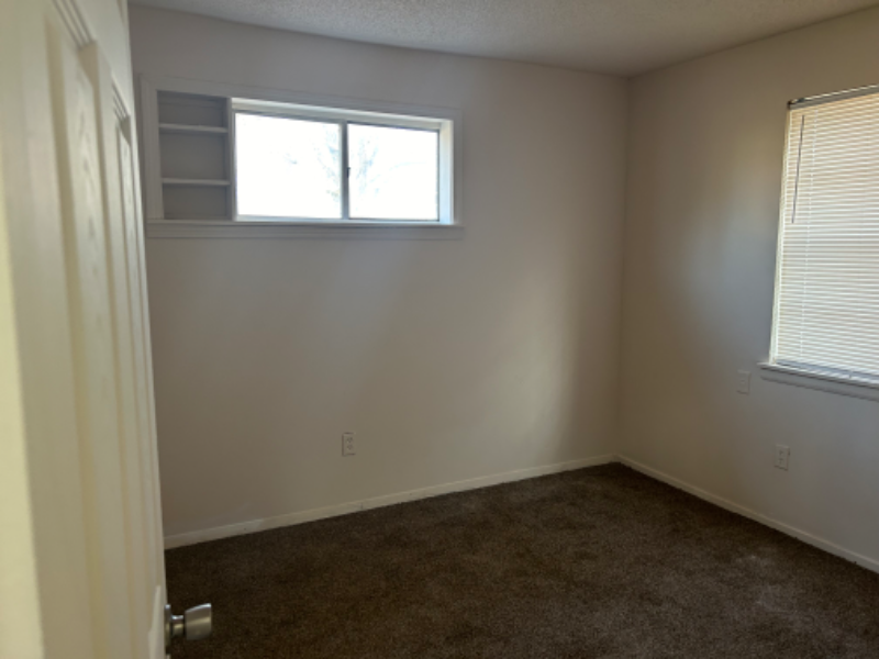 2565 Peres Avenue - Photo 4 of 9