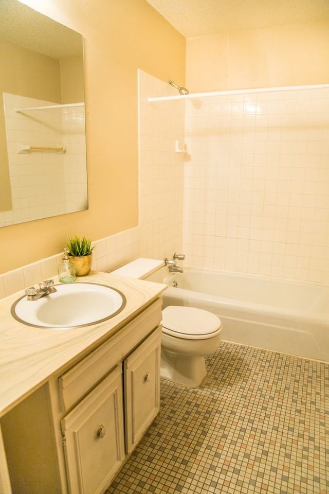 Wheelock Parkway Apartments - Photo 3 of 14