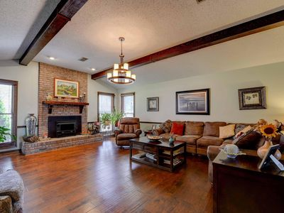 8485 Ne Pines Dr - Photo 2 of 7