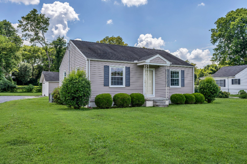 3179 Boyd Mill Ave - Photo 3 of 22