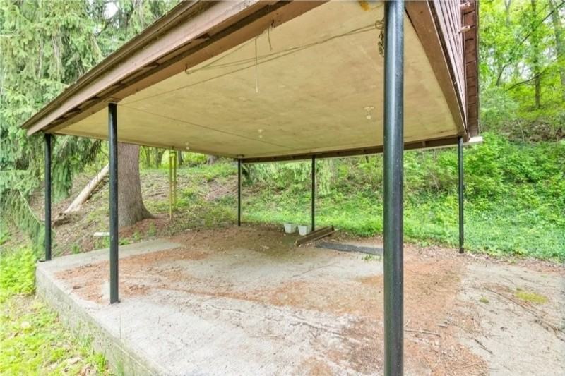 2555 Cole Rd - Photo 2 of 20
