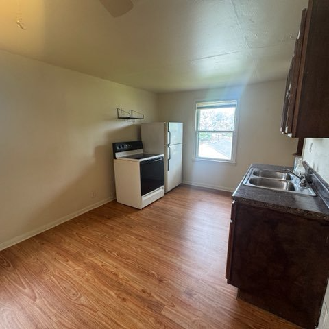 125 N Chicago Ave - Photo 3 of 5