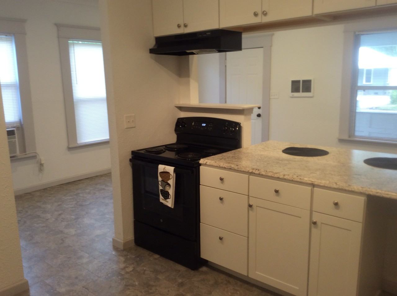 919 Phillips St #919 - Photo 3 of 6