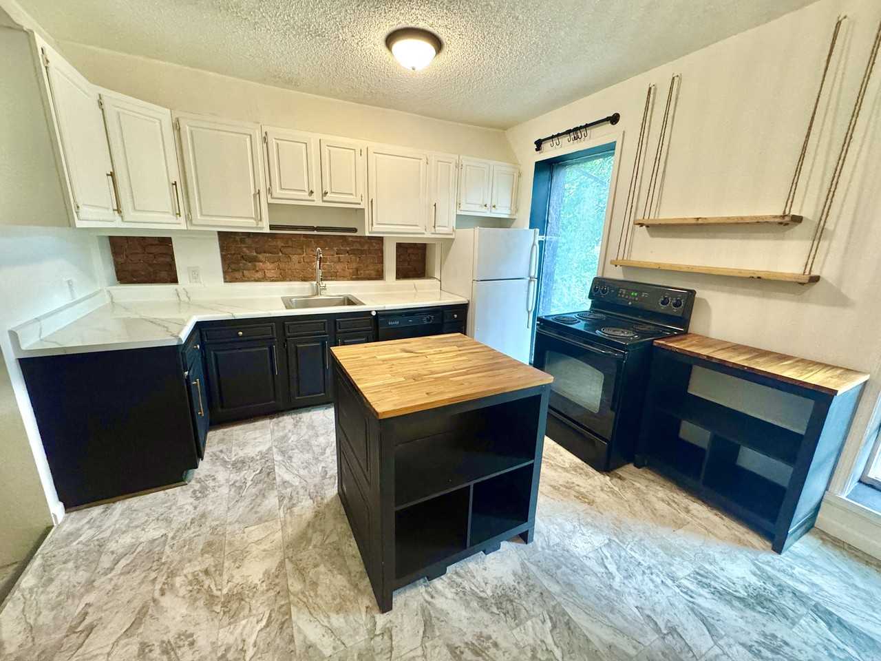 154 Lancaster St #1 - Photo 6 of 21