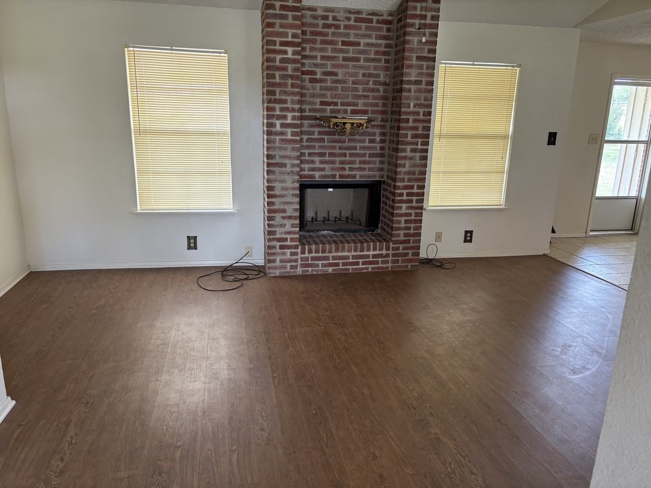 349 Glenvalley Cir #NA - Photo 2 of 7