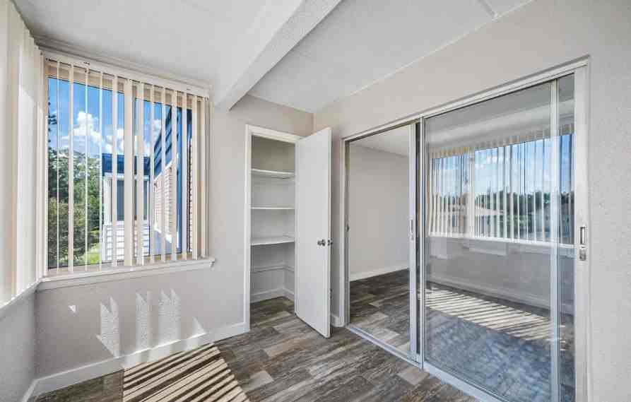 3435 3rd Ave N #11 - Photo 4 of 15