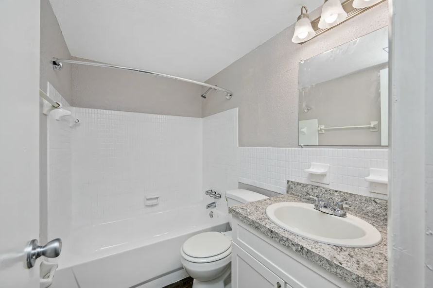 3435 3rd Ave N #11 - Photo 5 of 15