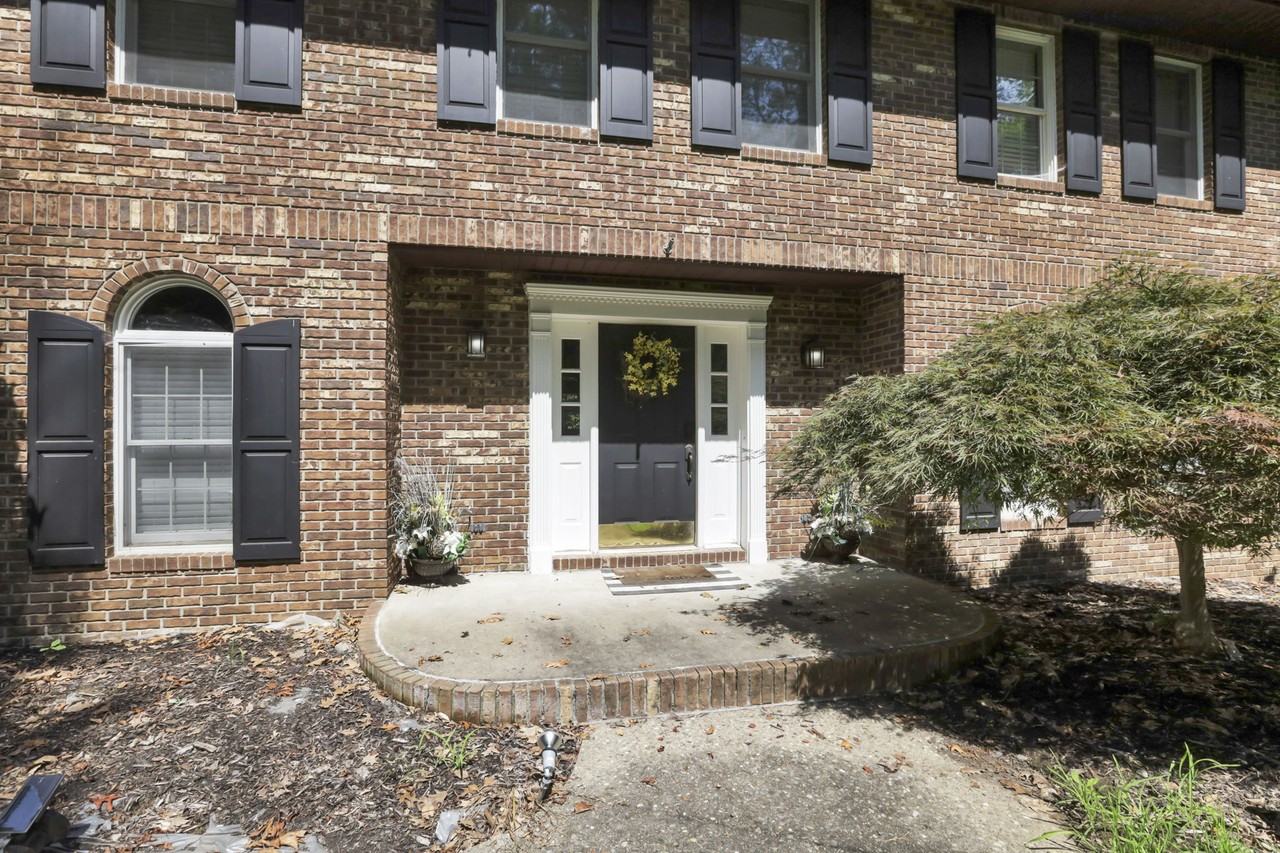 955 Eastward Cir #NA - Photo 3 of 37