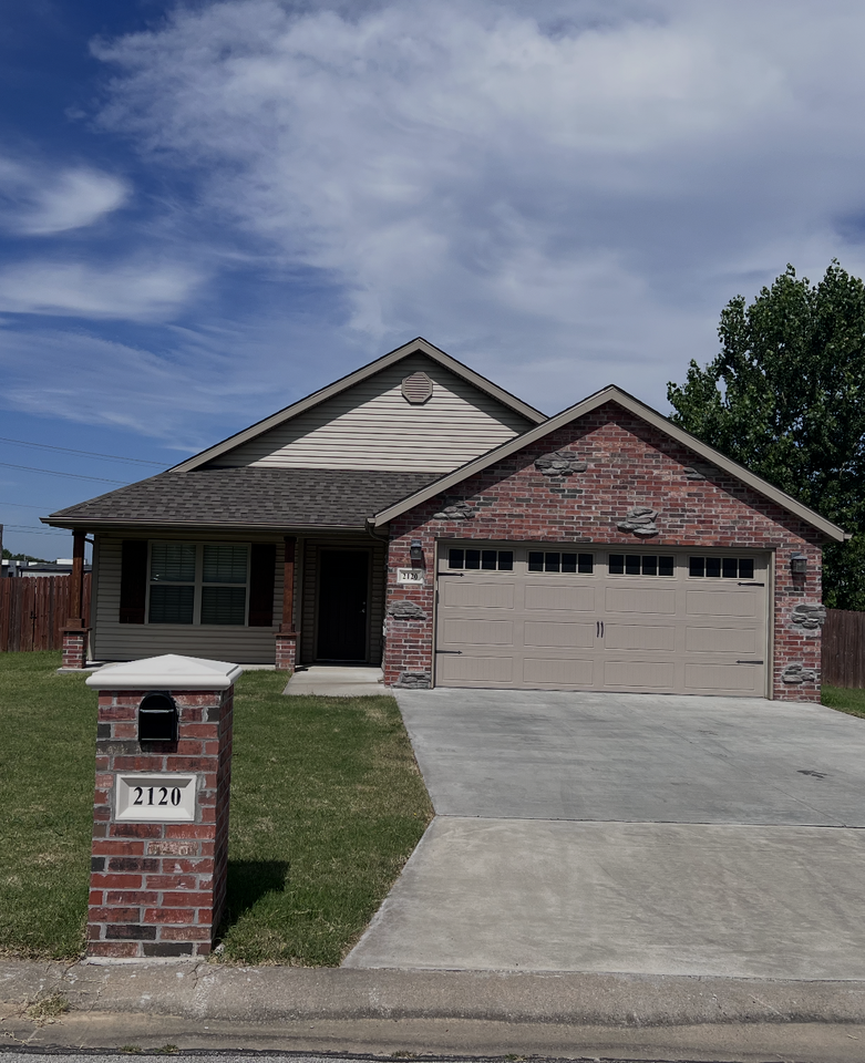 2120 Park Pl #NA - Photo 2 of 11