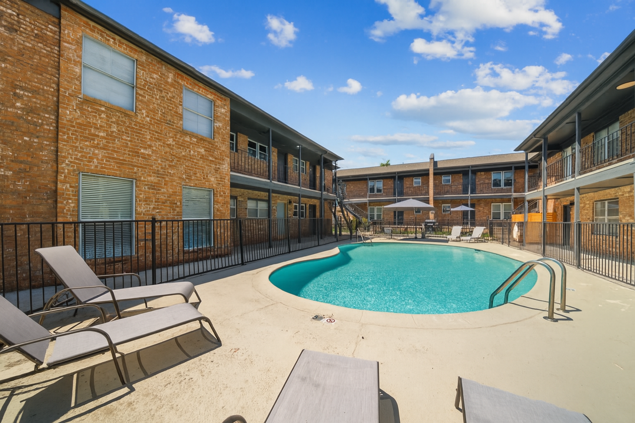 Amazing Remodeled Units in Mid Town! - Photo 4 of 37