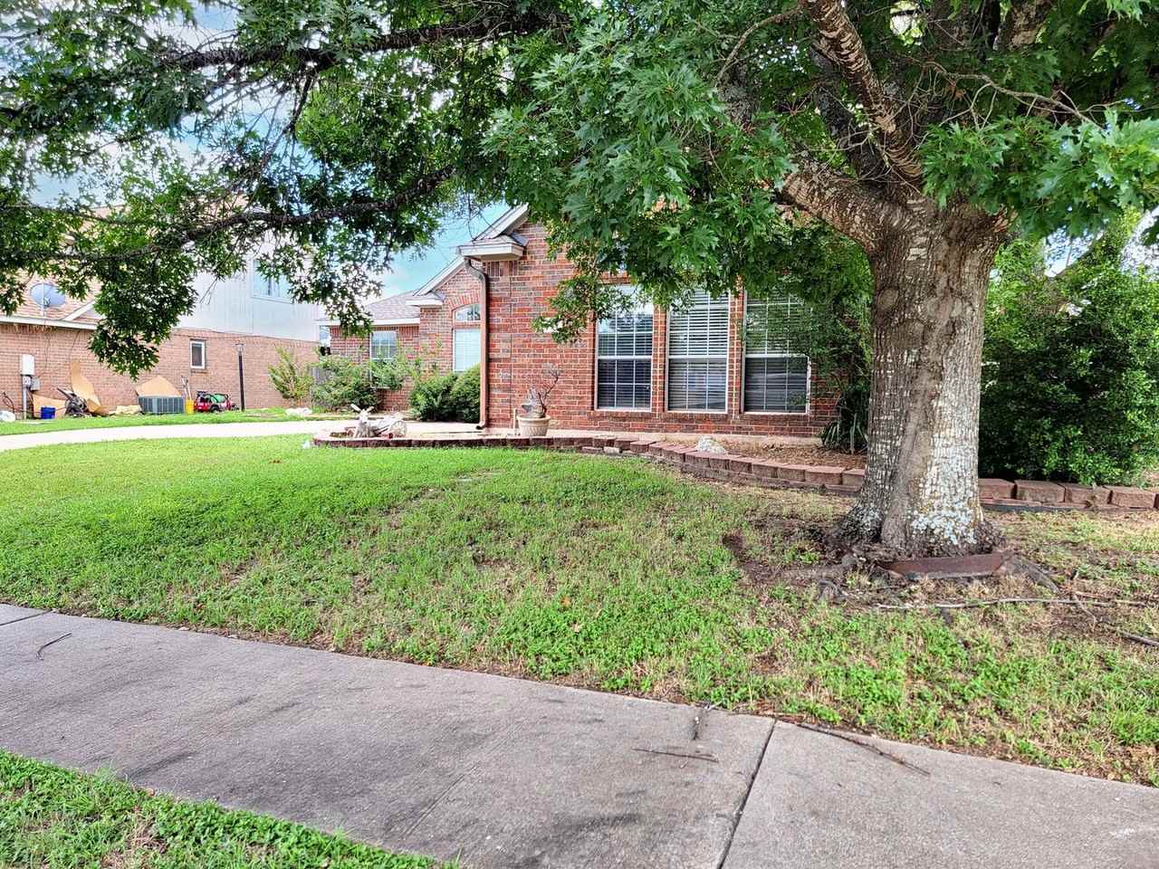 613 Deercreek Lane - Photo 4 of 33