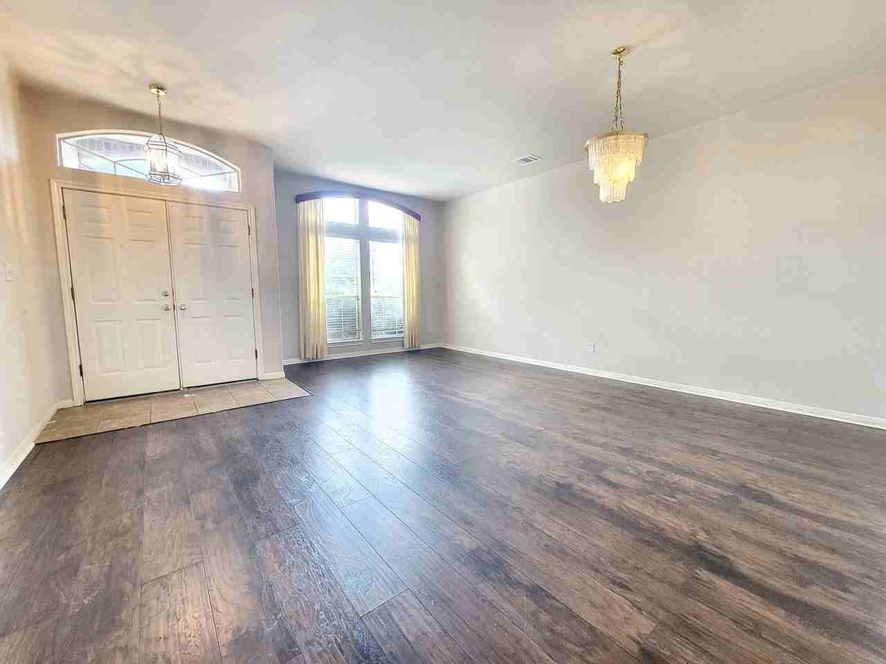 613 Deercreek Lane - Photo 7 of 33