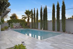 featured image of 8738 E Rose Ln