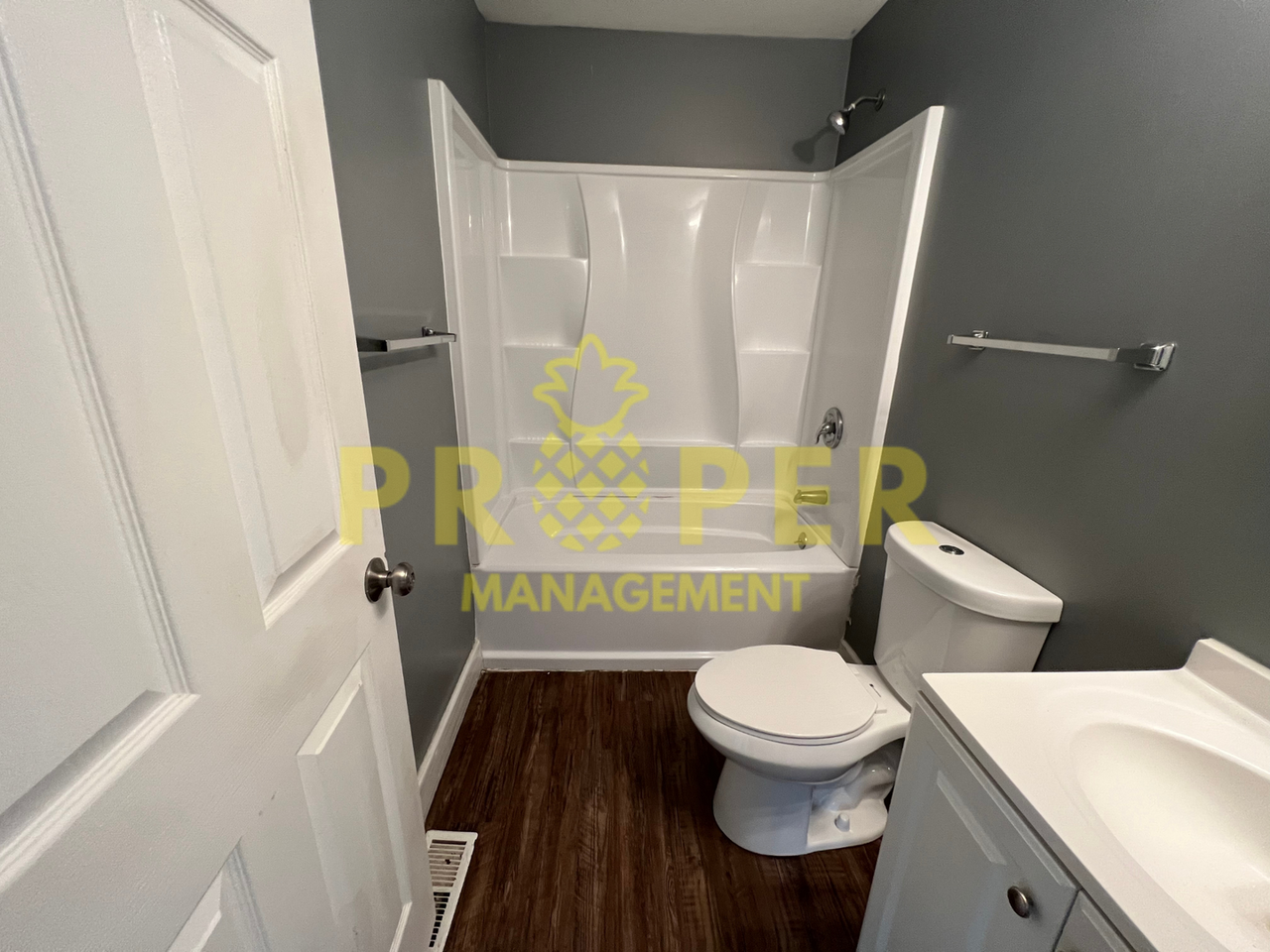 3509 Le Juene Dr - Photo 6 of 9