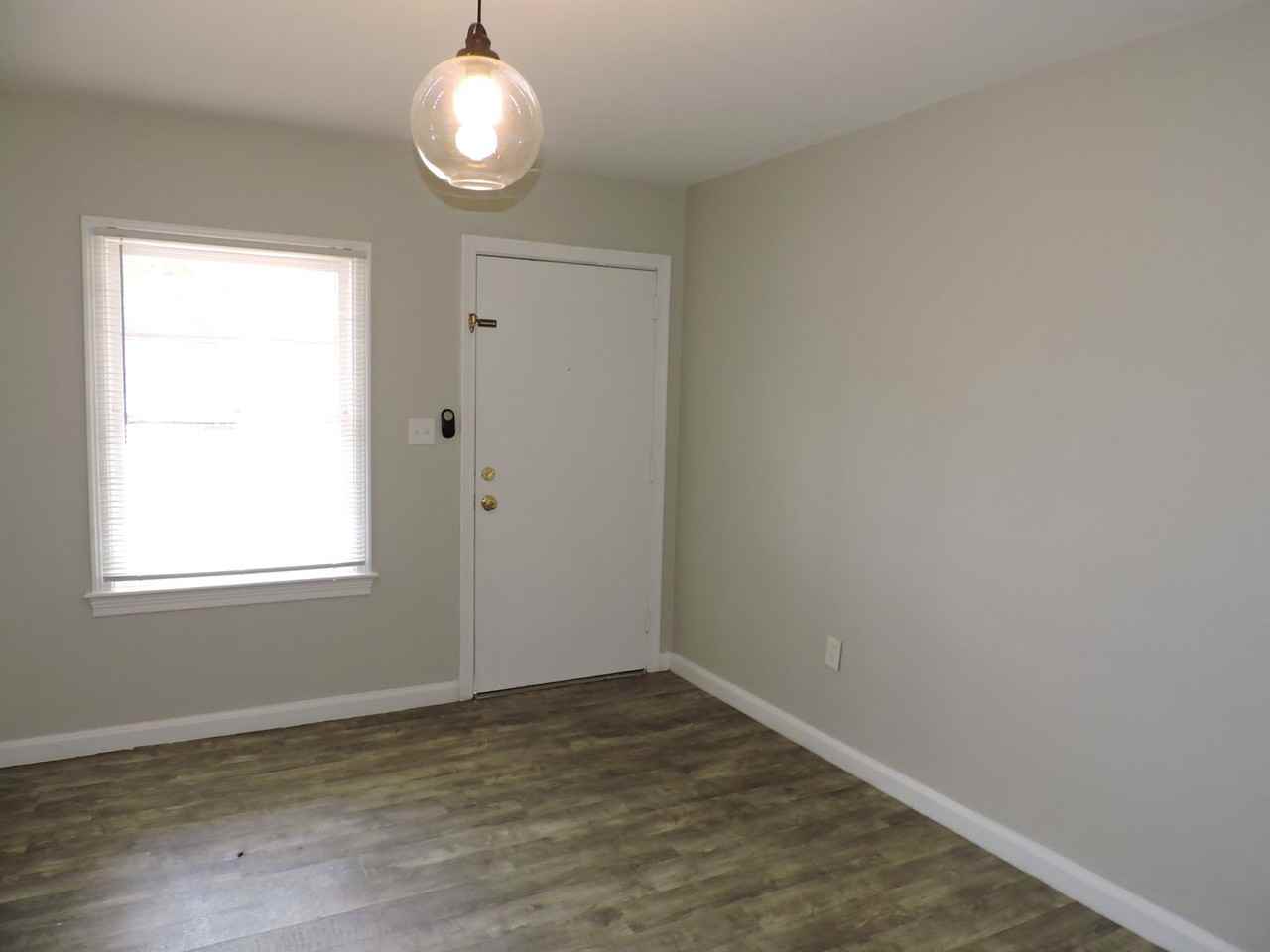 220 E Highland Dr - Photo 2 of 19