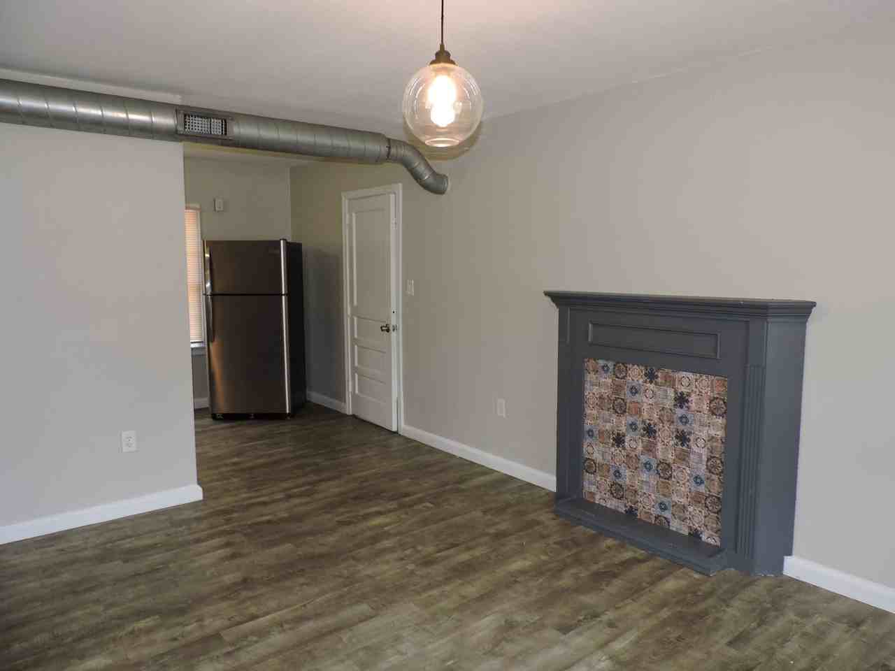 220 E Highland Dr - Photo 3 of 19