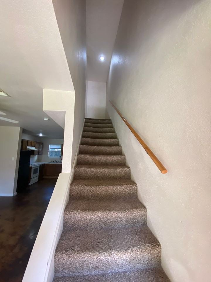 1723 West Matthews - Photo 4 of 8