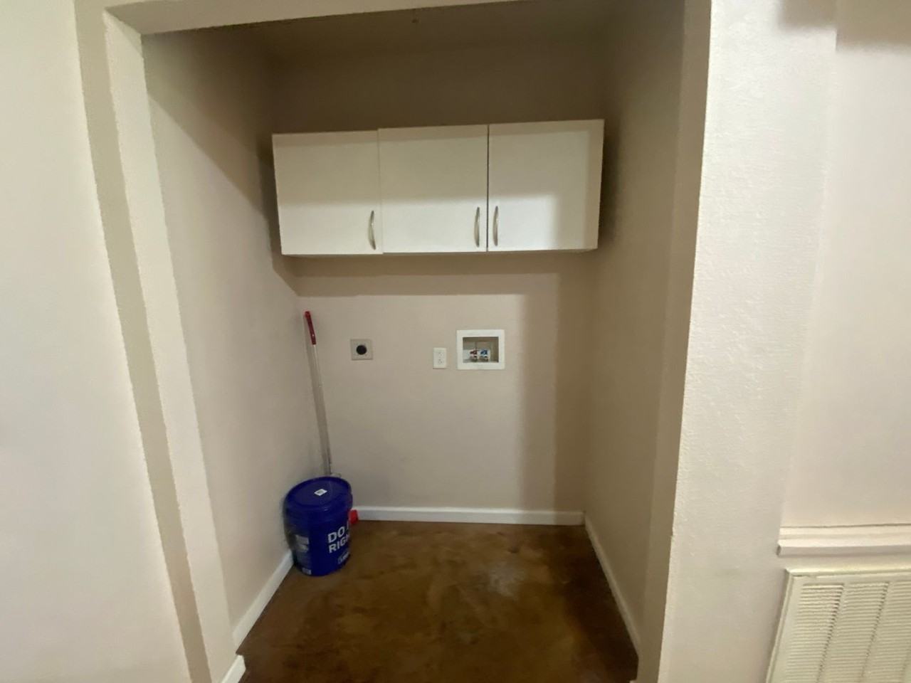 1723 West Matthews - Photo 6 of 8