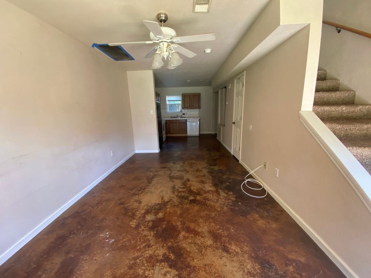 1723 West Matthews - Photo 7 of 8