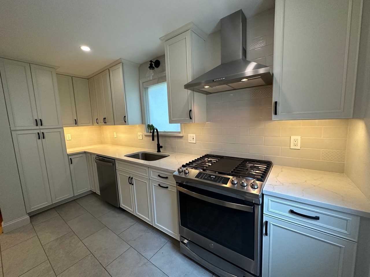 204 E Indian Spring Dr - Photo 3 of 13