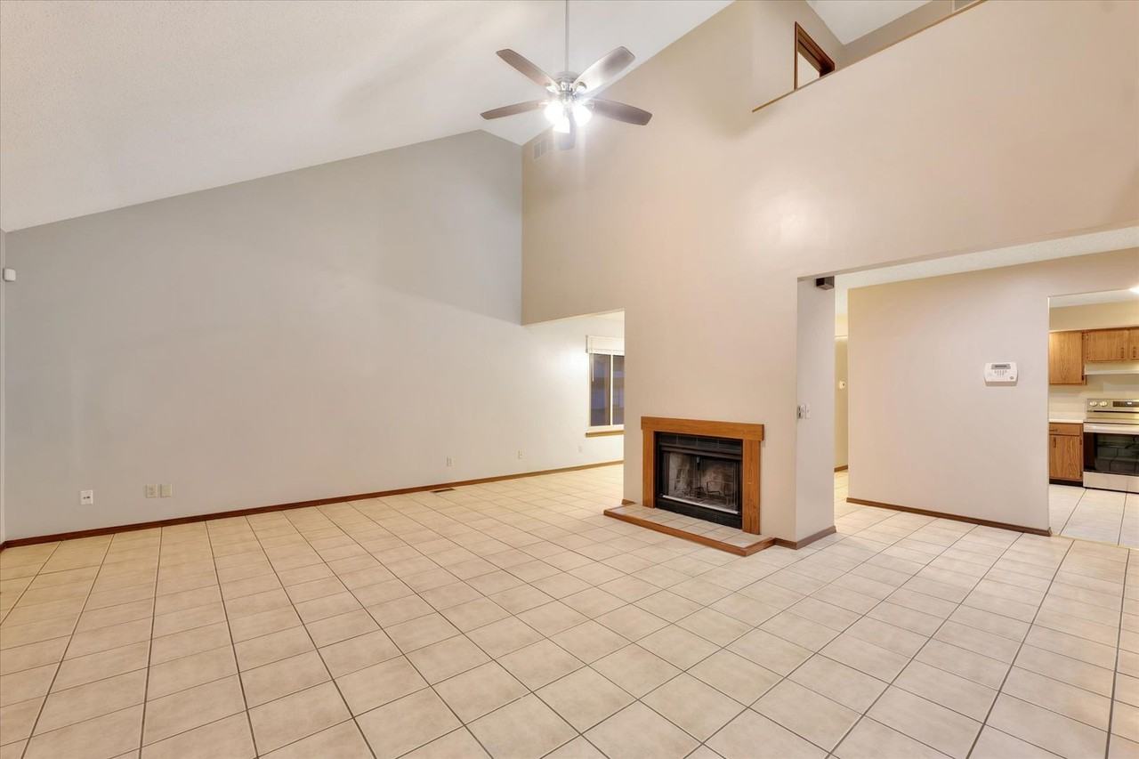 2611 Rachel Rd - Photo 4 of 28