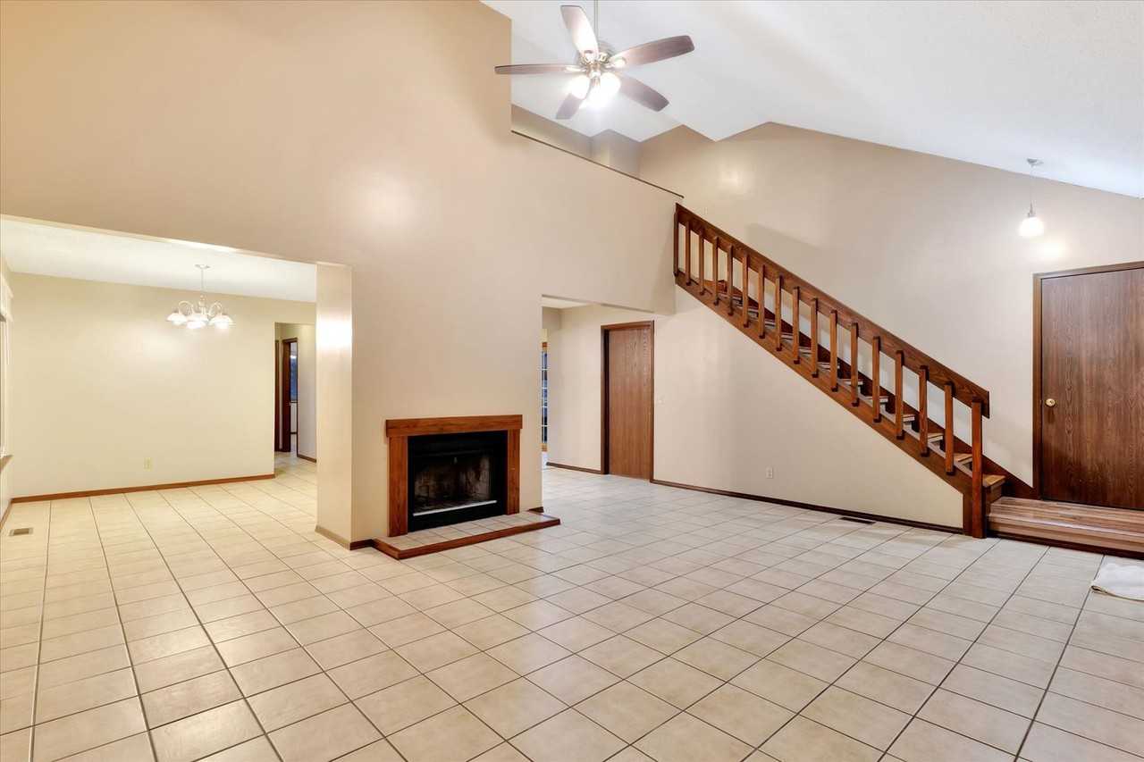 2611 Rachel Rd - Photo 5 of 28