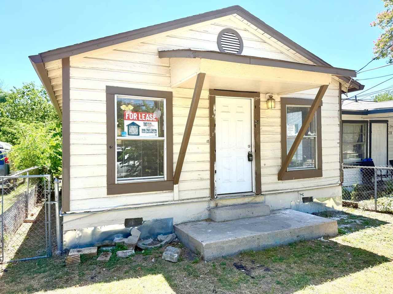 214 S San Dario Ave - Photo 2 of 16