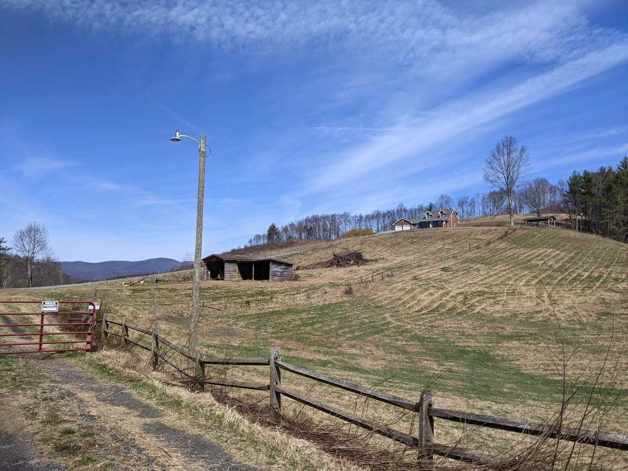 5990 Idlewild Rd - Photo 4 of 50