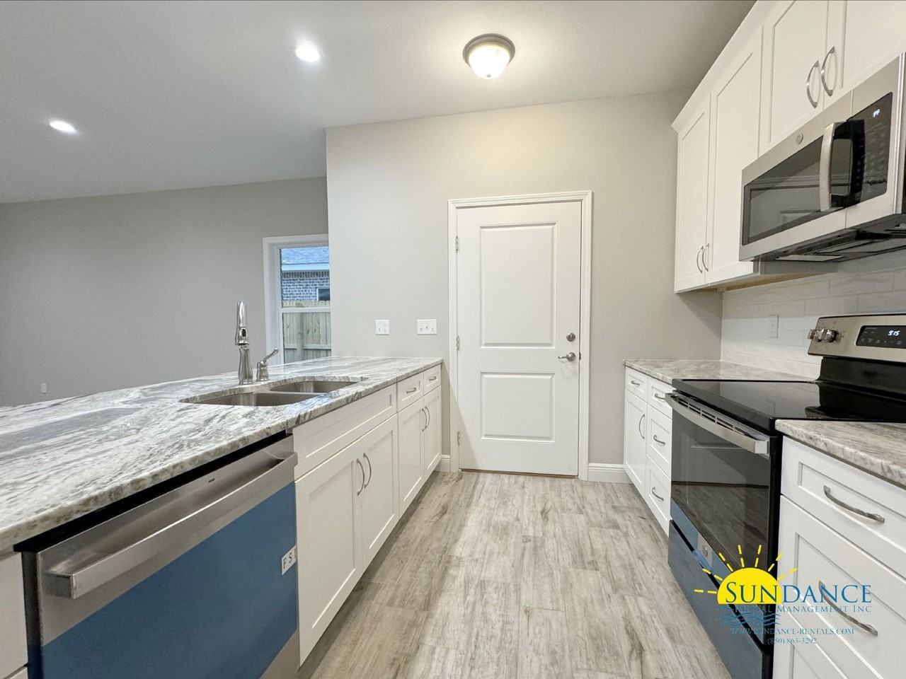 17 Cape Dr Nw #B - Photo 6 of 20