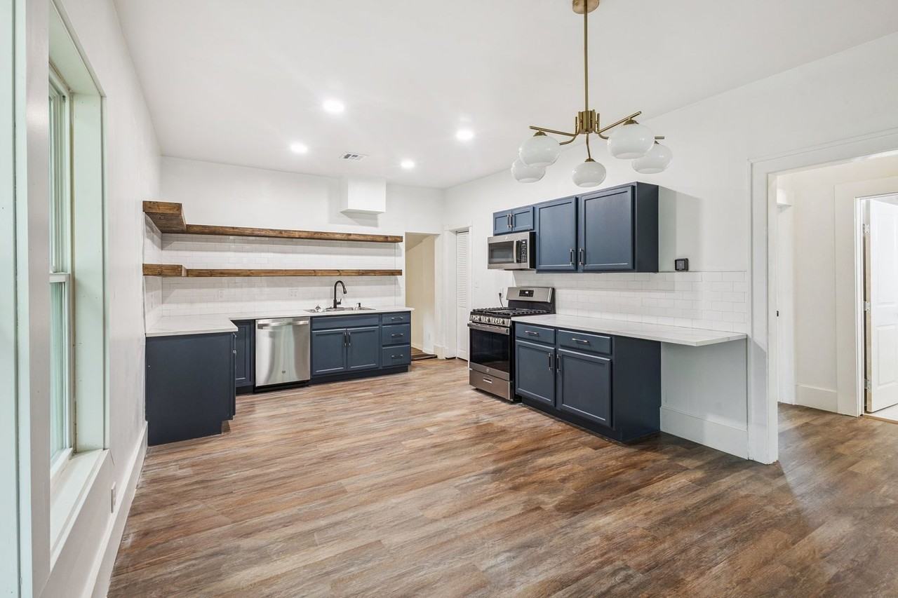 1217 S Quincy Ave - Photo 3 of 23