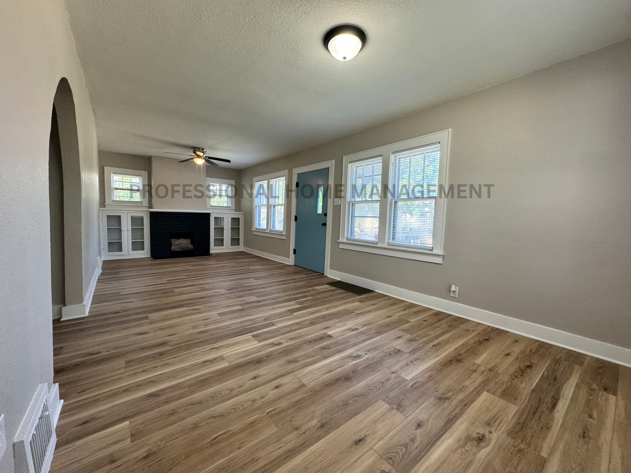 651 S Spruce St - Photo 2 of 21